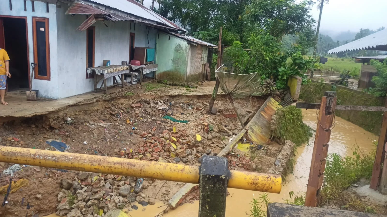 Banjir Bandang di Simpang Tonang Pasaman, 17 Rumah Terendam dan Satu Warga Dilaporkan Meninggal