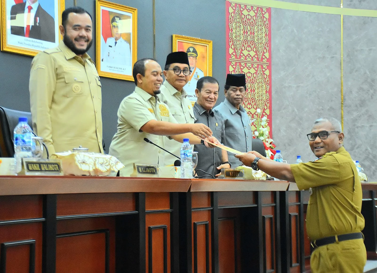Tiga Ranperda Diusulkan Pemko Padang, Fadly Amran Harap Jadi Langkah Baru Perkuat Pemerintahan dan Pembangunan