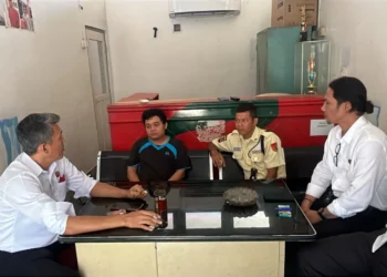 Tim Opsnal Satreskrim Polres Pessel mendatangi Kantor Telkom atau GraPARI Painan, Senin (28/9/2026).