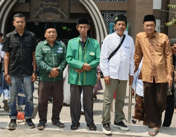 Rombongan PCNU Pessel dipimpin Ketua Tanfidziyah Kyai Subiyanto, didampingi Sekretaris Tanfidziyah Eko Wahyudi, Wakil Rais Syuriah Kyai Baidi, serta Katib Syuriah Buya Afrizul, S.H (ist)