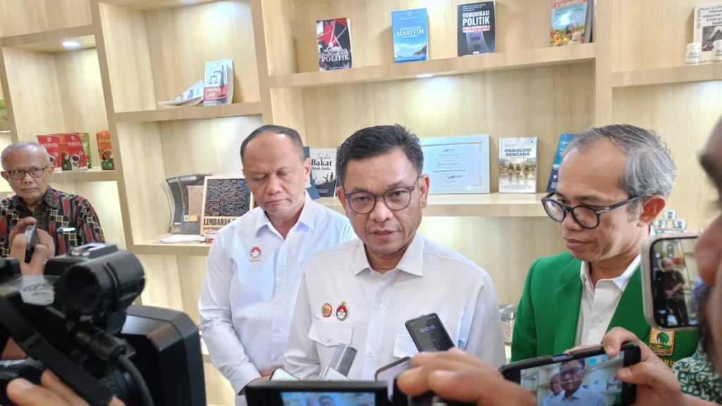 Gubernur Lemhannas Ace Hasan Syadzily Tingkatkan Wawasan Kebangsaan dan Ketahanan Nasional di Unand