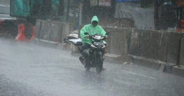 BMKG Waspadai Hujan Lebat di Empat Wilayah Sumbar