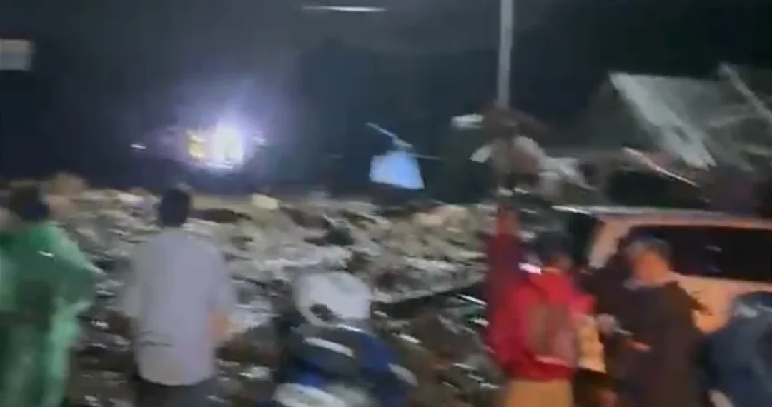 Kondisi Arosuka usai diterjang galodo, Senin (21/9/2026), malam.