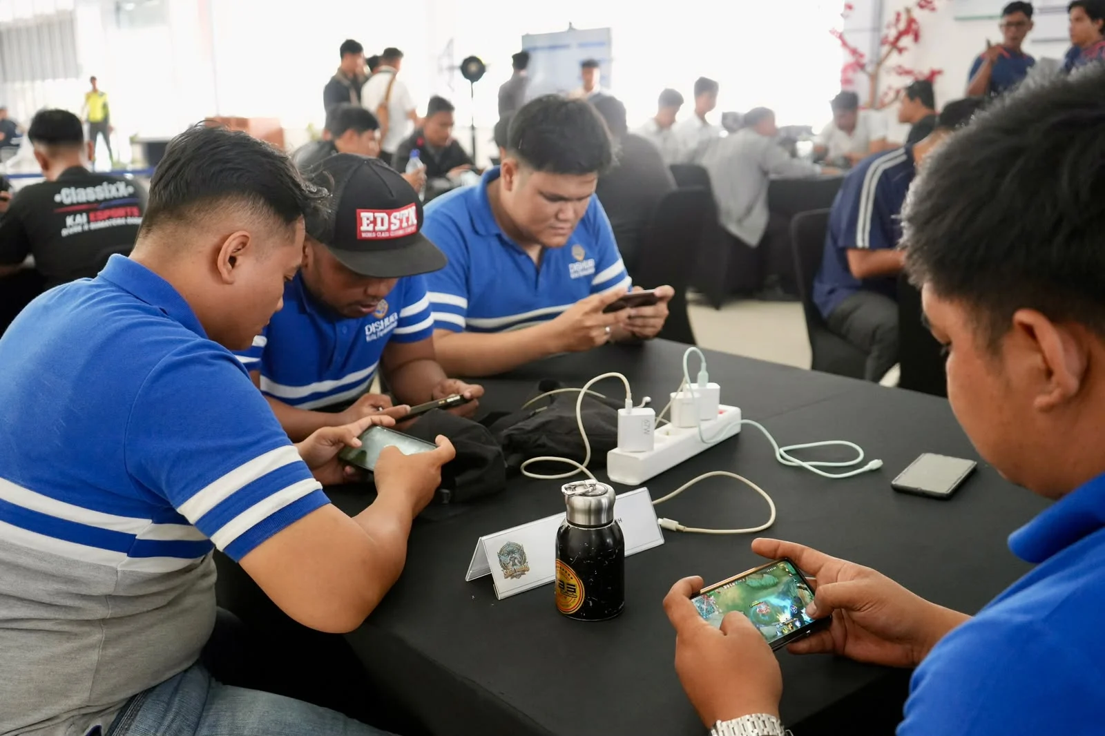 Sukseskan Harhubnas 2026, KAI Divre II Sumbar Gelar Tournament E-Sport di Stasiun Padang