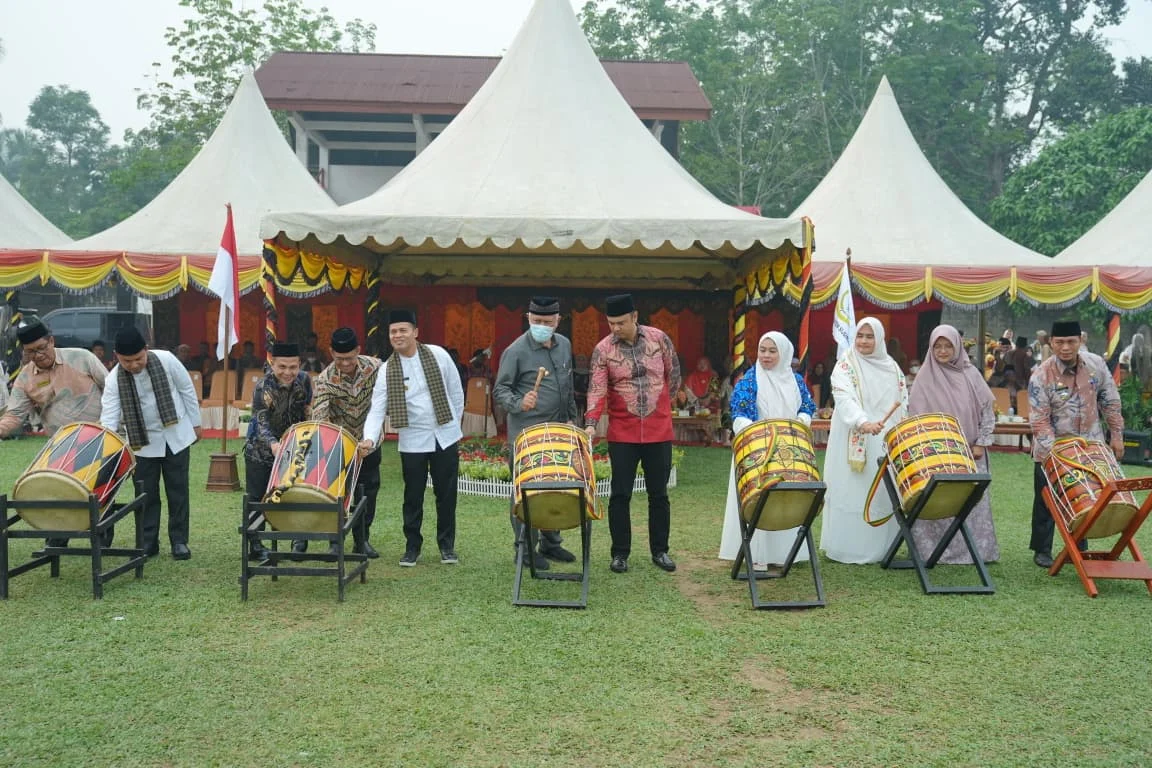 Mtq Buka MTQ Sijunjung, Mahyeldi Tekankan Pengamalan Nilai Al-Qur’an dalam ...