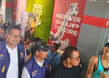 Tim Pertandingan KONI Pessel menyambangi arena Gulat Porprov Sumbar, Selasa (6/10/2026)
